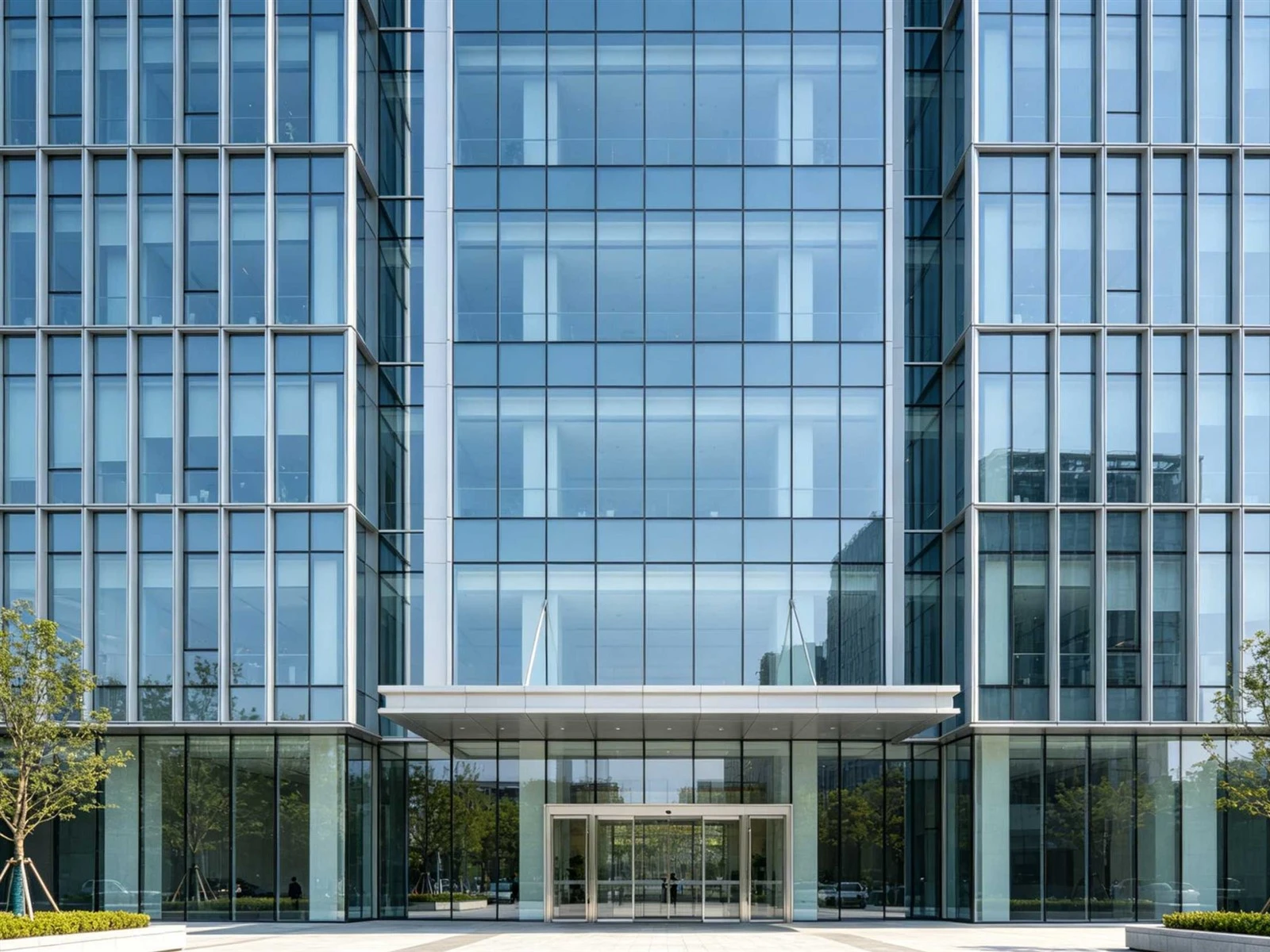 Installation of aluminum window systems on high-rise commercial building exterior