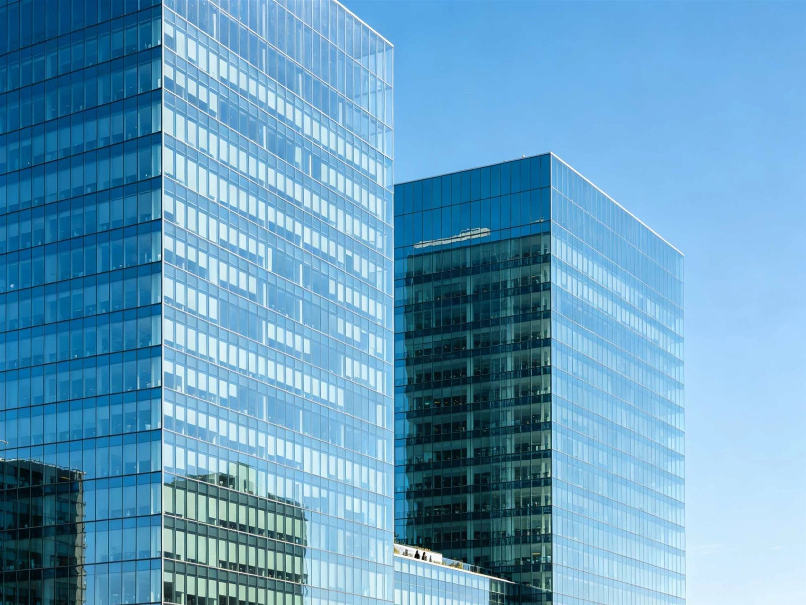 modern architectural building using high performance aluminium window systems